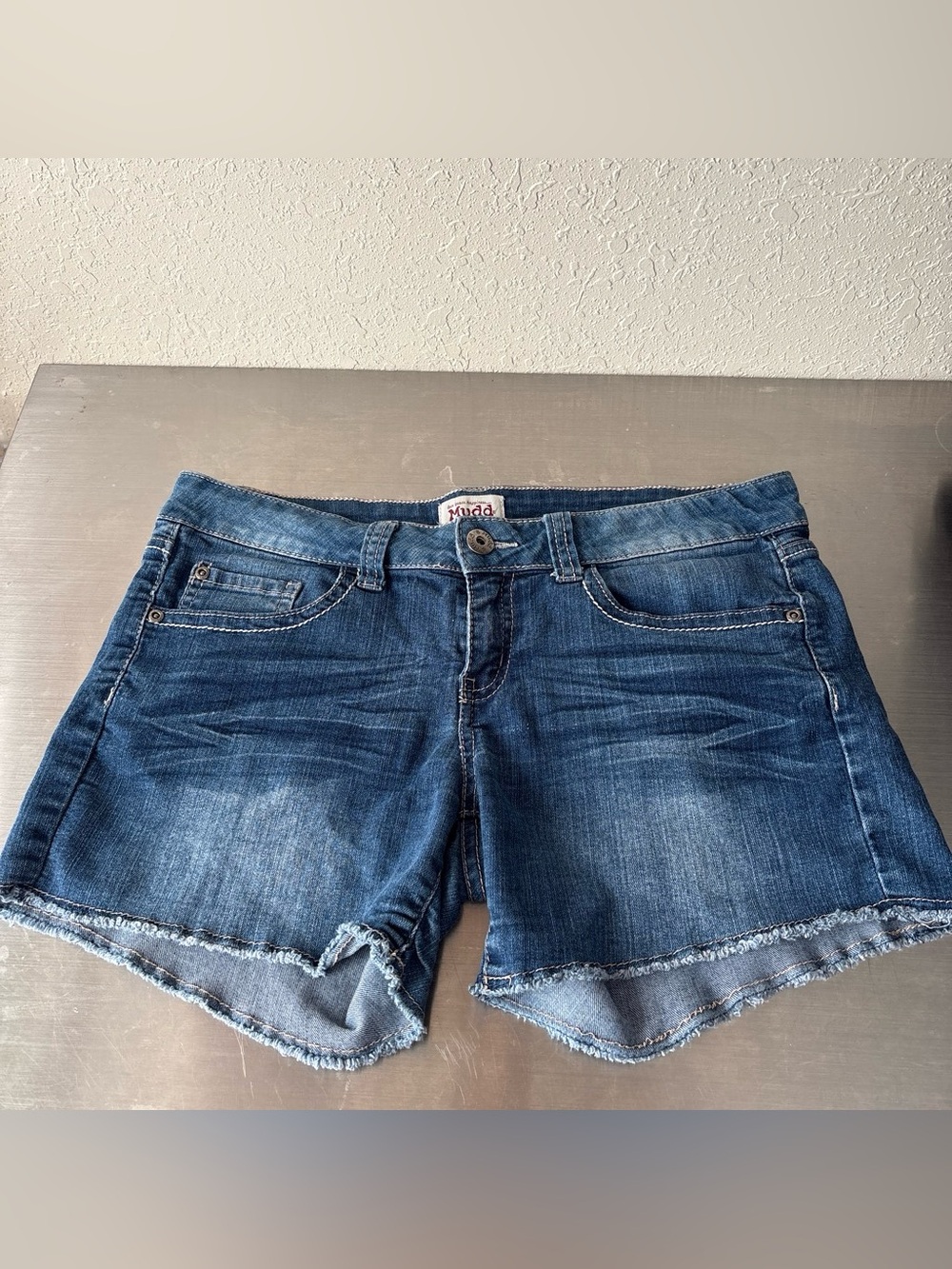 Y2K MUDD Raw Hem Denim Shorts✨